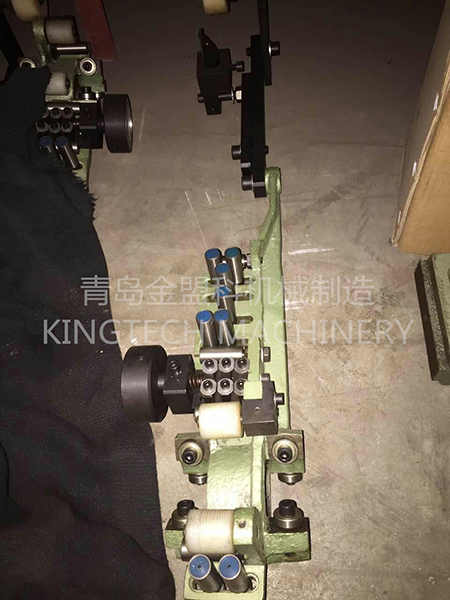 Wire-Mounting-Machine-Kanggo-Silinder-lan-Doffer